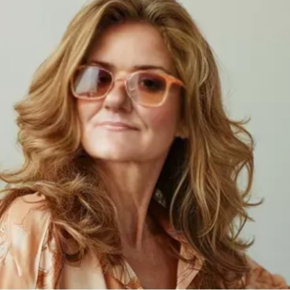 Meet your Posher, Sheila - Picture 2 of 2